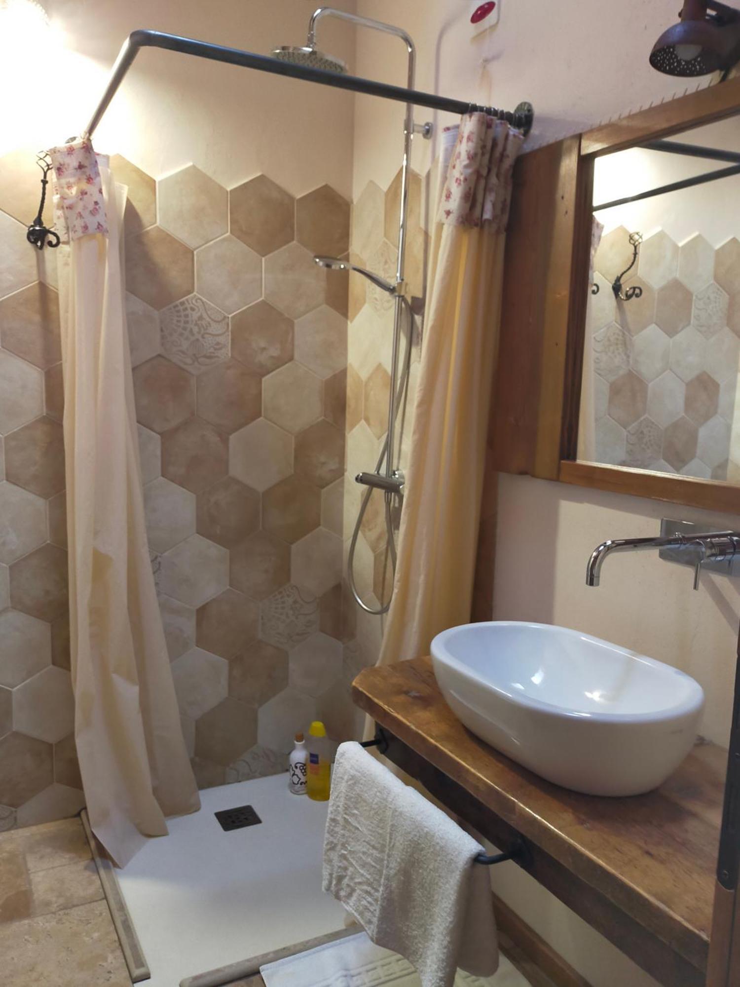 Lo Tzeno Hotel Fenis Room photo