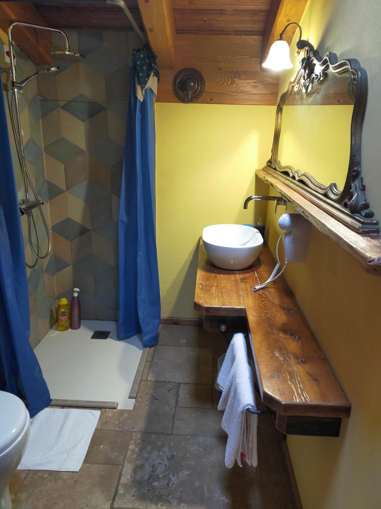 Lo Tzeno Hotel Fenis Room photo